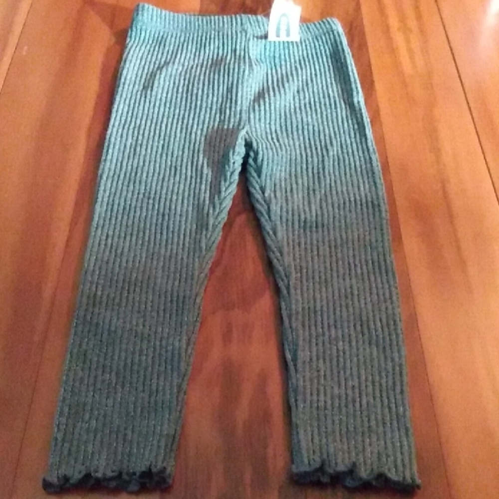 NWT Old Navy 2T Girls Gray Ribbed Leggings with Ruffle edged bottoms